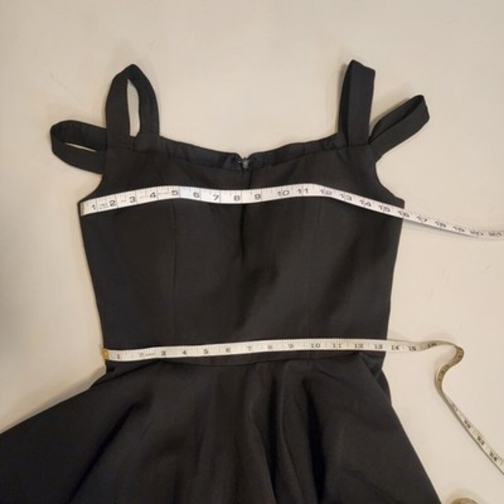 Ieena for Mac Duggal Black Cold Shoulder Fit n Flare Skater Cocktail Dress 8 - Picture 3 of 6